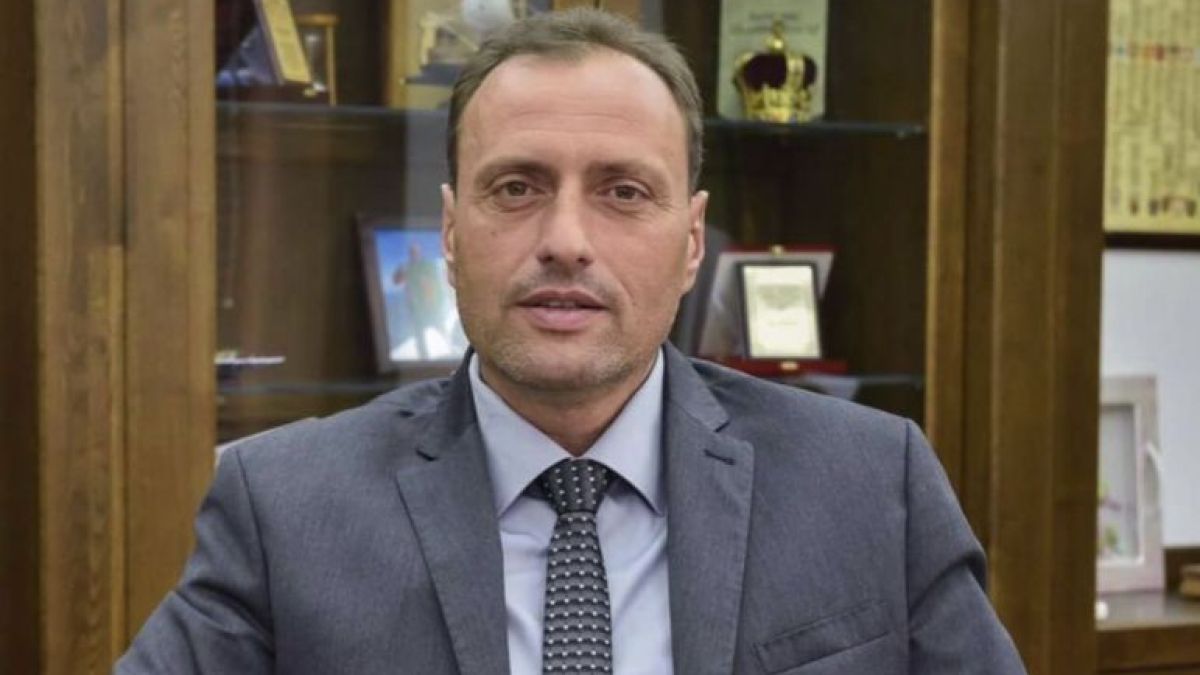 Кметът на Банско показа какво се случва на Бъндеришка поляна и захапа остро зелените (ВИДЕО)