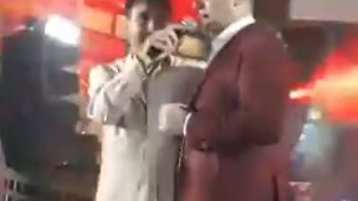 Сензационно ВИДЕО в БЛИЦ! Супер шоу от Банско: Вижте как Цветанов пее в тандем с Веско Маринов