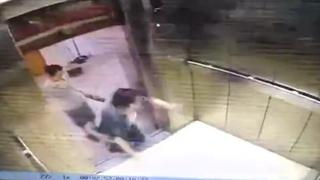 Жена стъпи в асансьор, но той се оказа повреден и изведнъж.... (СНИМКИ/ВИДЕО 18+)