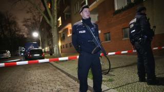 Зверско убийство в приют за бежанци в Германия!