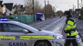 Ужас в Ирландия! 18-годишен арабин напада минувачи с нож и закла млад японец (ВИДЕО)