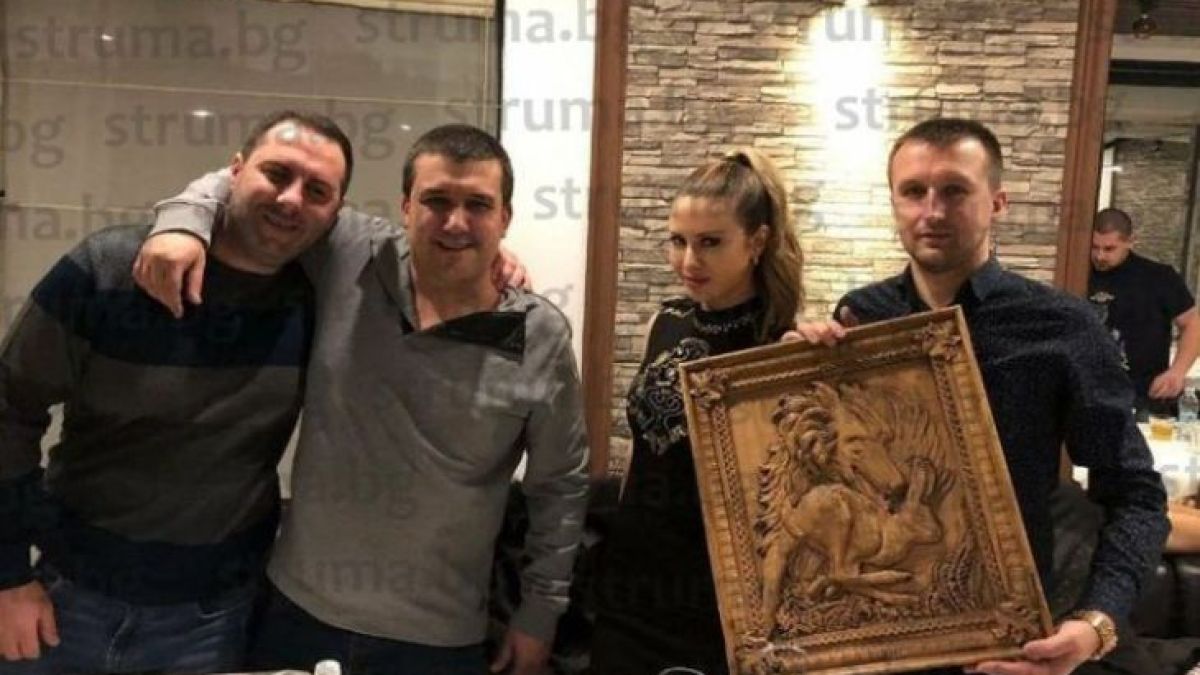 Младият кмет на Белица с пищно парти за рождения си ден, преди това събра приятелите си на... (СНИМКИ)