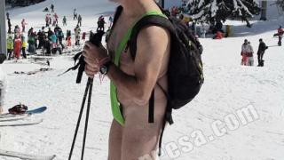 Гол скиор предизвика фурор на пистата в Банско (СНИМКИ 18+)