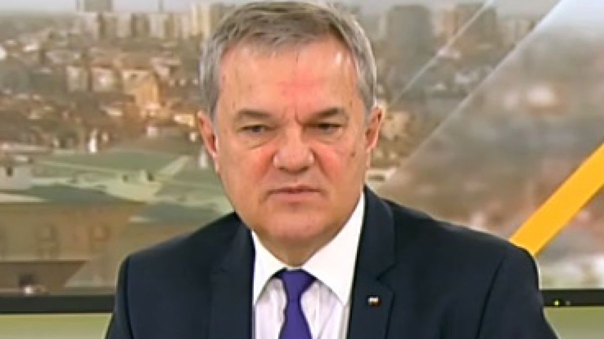 И Румен Петков се чуди защо Росен Ангелов се е застрелял с пистолет със заглушител 