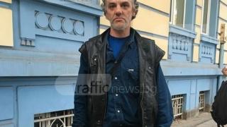 Забравихте ли го? От днес започва кошмарът на клошаря Любо, обвинен за пожара в Тютюневия град!