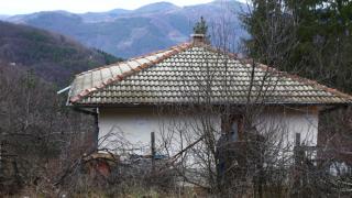 Преди две години полицай от Своге сгащил шесторния убиец от Нови Искър, но...