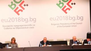 Фоторепортаж в БЛИЦ: Борисов категоричен: Нито една керемида няма да се сложи в Банско