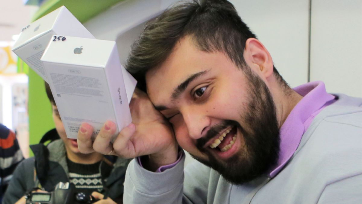 Собственици на iPhone X изреваха: Суперсмартфонът ни скубе косите