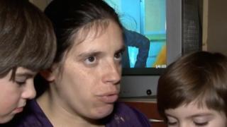 Тази история за самотната бременна майка на три деца Ивелина ще ви разплаче  