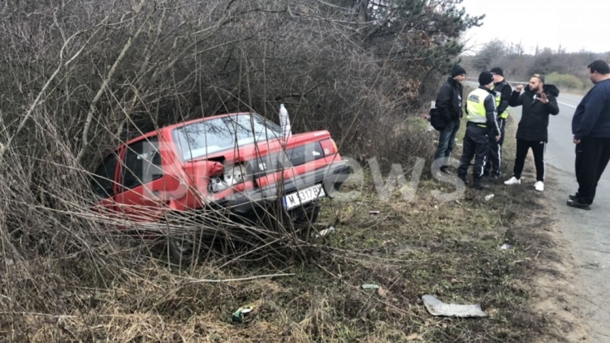 Тежка катастрофа между Монтана и Враца, кола изхвърча от пътя