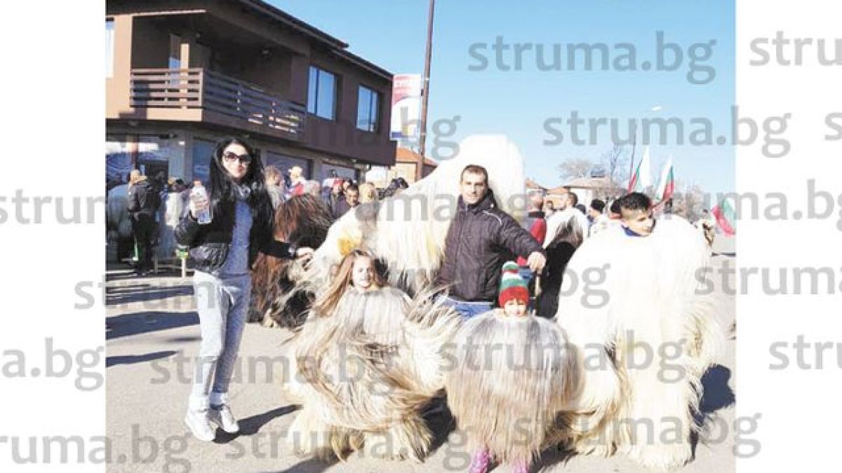 Не е за вярване какво направиха 5-годишната щерка на кмета на Копривлен и 9-годишната й братовчедка (СНИМКИ)