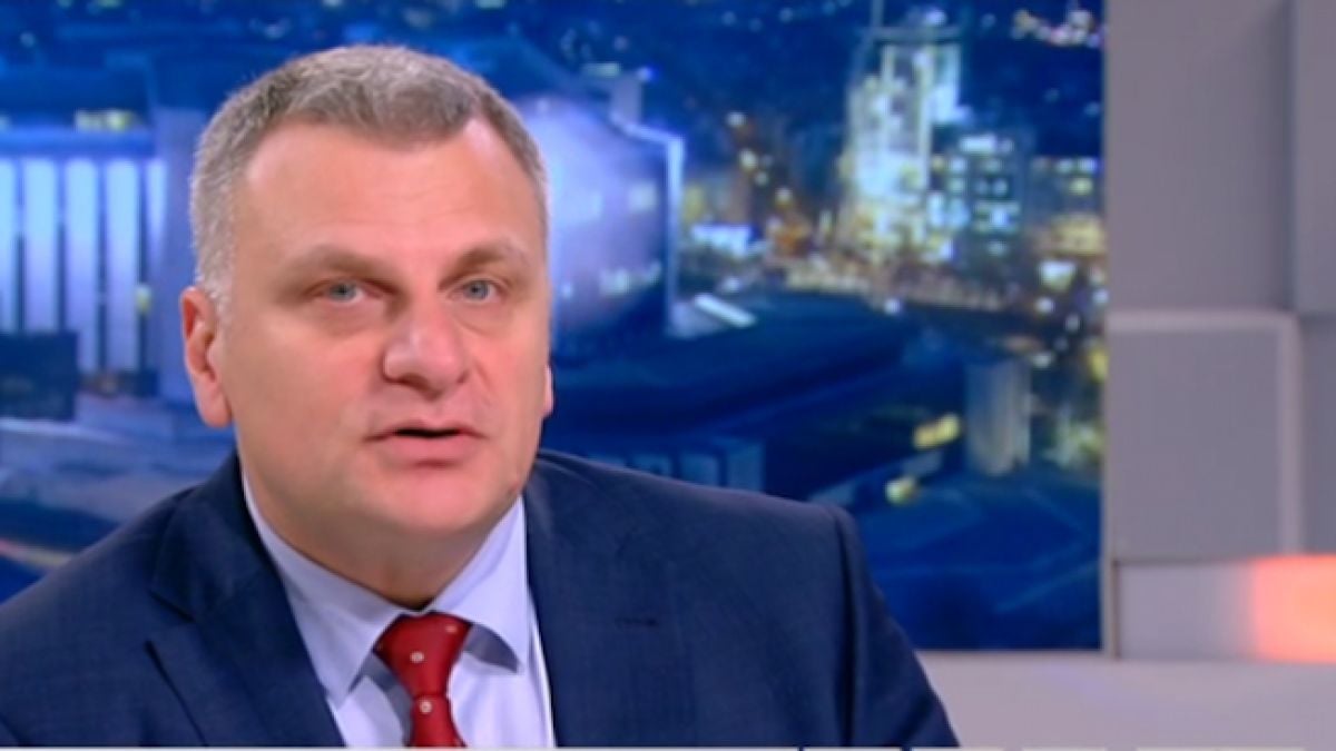 Петър Курумбашев отговори на френската евродепутатка, поискала клипът за българското председателство да бъде свален!  