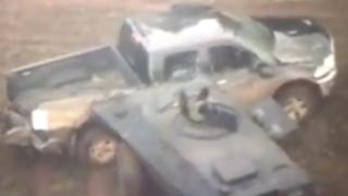 Така в САЩ преследват с БТР-и и застрелват на място опасни въоръжени типове като нашия Горски човек (СНИМКИ/ВИДЕО)