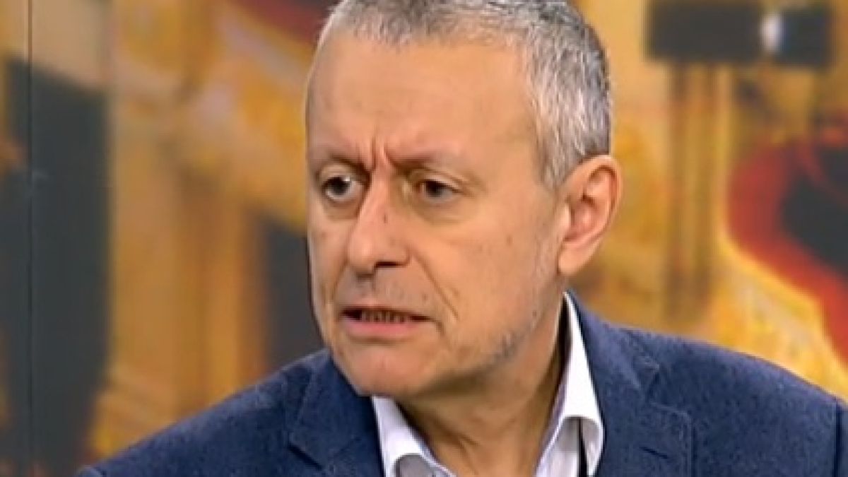 Соломон Паси откри прелюбопитна връзка между уникалната реч на Туск, Христо Стоичков и папа Йоан Павел Втори! 