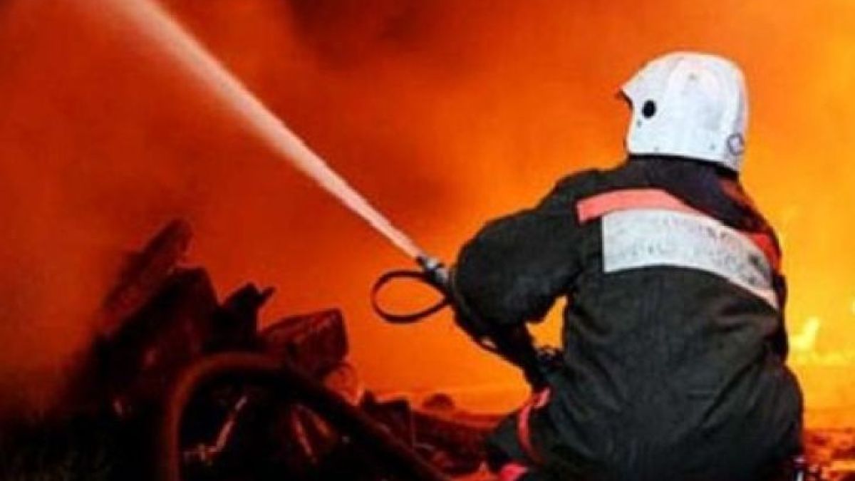 Първо в БЛИЦ! Ужасяващи подробности за големия пожар в столицата, ето какво се случва в момента