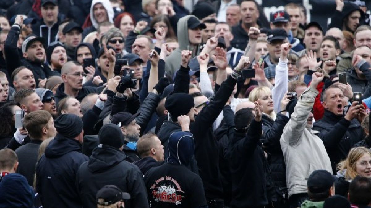 Медии в Германия бият тревога: „Граждани на райха“ създават своя армия!