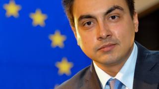 Евродепутатът Момчил Неков: Всеки млад човек в ЕС трябва да има достъп до схемата „Гаранция за младежта“