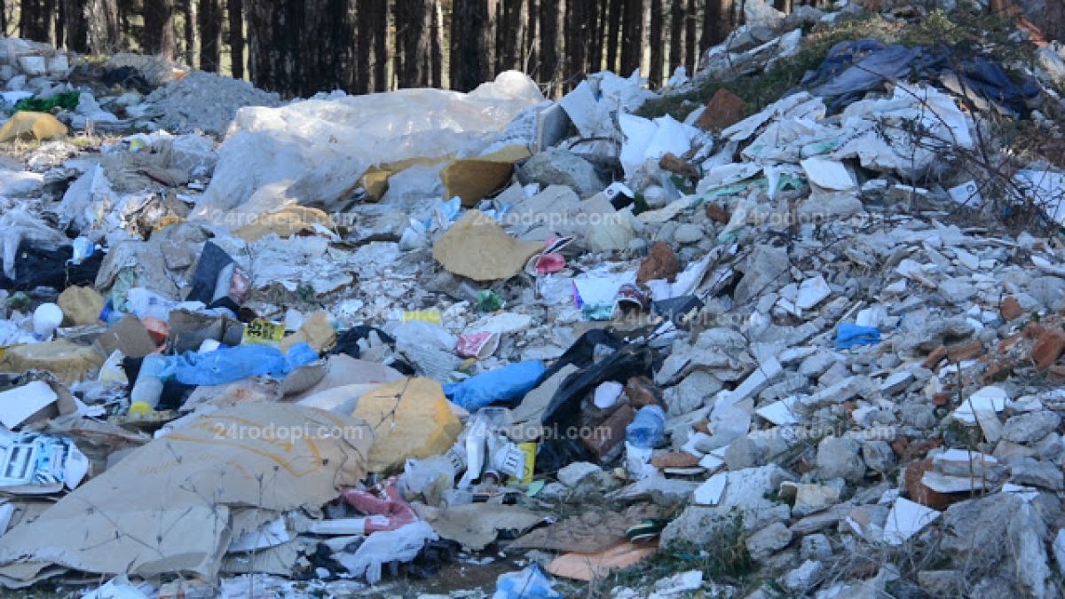 Няма да повярвате в какво се превърна "любовната горичка" на Кърджали 
