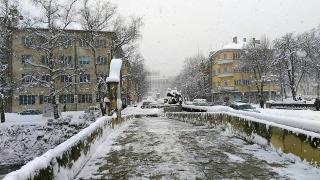 През уикенда слънцето се скрива, ще вали сняг. В понеделник ще дочакаме истинската зима