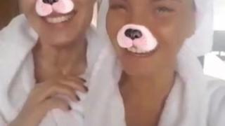 Първо в БЛИЦ! Гала и Зейнеб полудяха, обявиха се за зайчета и се пуснаха само по... (СНИМКИ)
