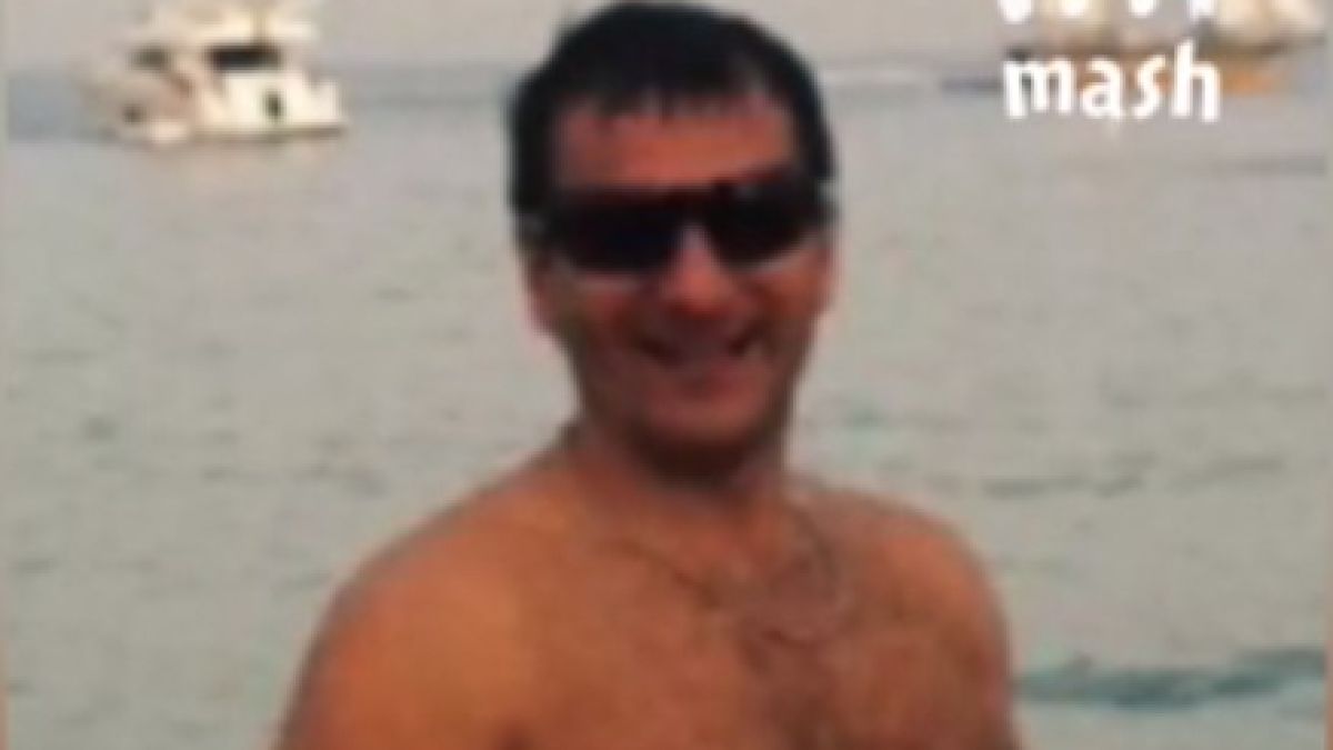22-годишна се обиди на бизнесмен, че ѝ платил за секс, но когато той скъса банкнотите го обвини в изнасилване 