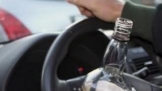Екшън в Хаинбоаз! Много пиян беларуски тираджия размаза полицай с щанга след засечка на пътя