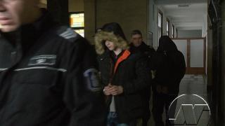 Един от учениците, обвинени в жестоко убийство на русенския таксиметров шофьор, лъже съда, че има рак (СНИМКИ)