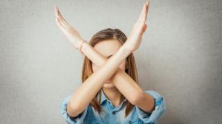 Бързо изхвърлете тези 8 типа токсични хора от живота си!