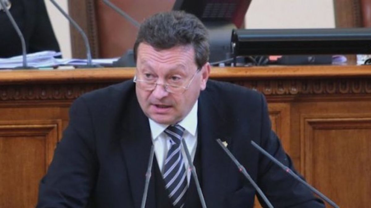 Таско Ерменков възмутен: Един час го няма премиера! Страх ли го е?!