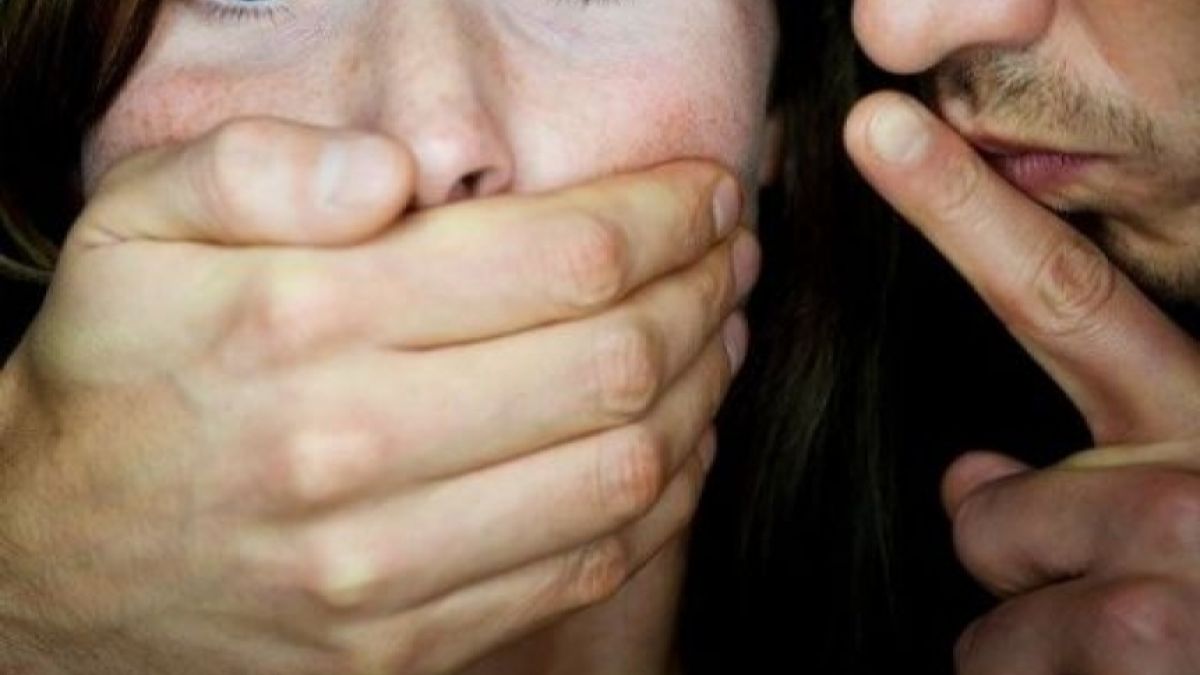 Първо ще те изнасиля, а после ще те убия, каза Георги на жертвата си и започна да блудства с нея  