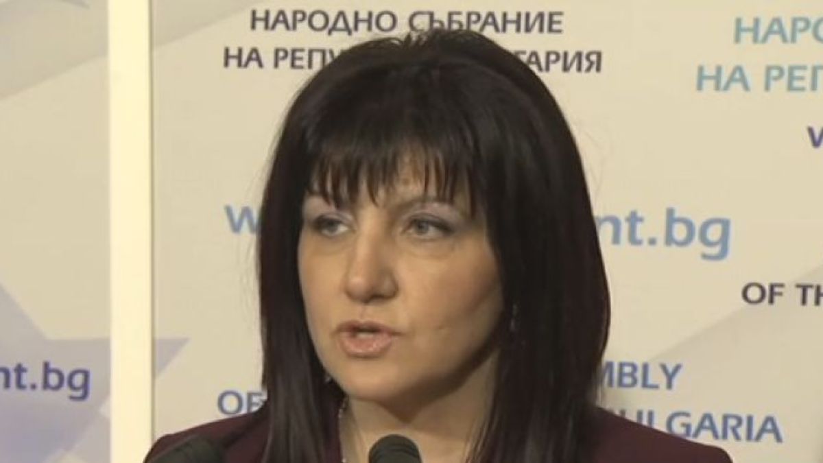 Цвета Караянчева отвърна с люти думи на удара на Румен Радев 