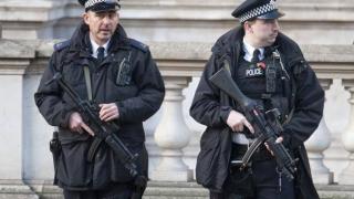 The Independent: Рекордно нисък брой полицаи доведе до ръст на престъпленията с 14 процента