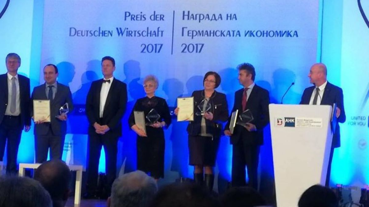 Кметът на Община Троян Донка Михайлова получи награда от посланика на Германия н.пр. г-н Херберт Салбер.