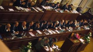 Депутат да си в Чехия, разрешиха на народните представители да пият алкохол!
