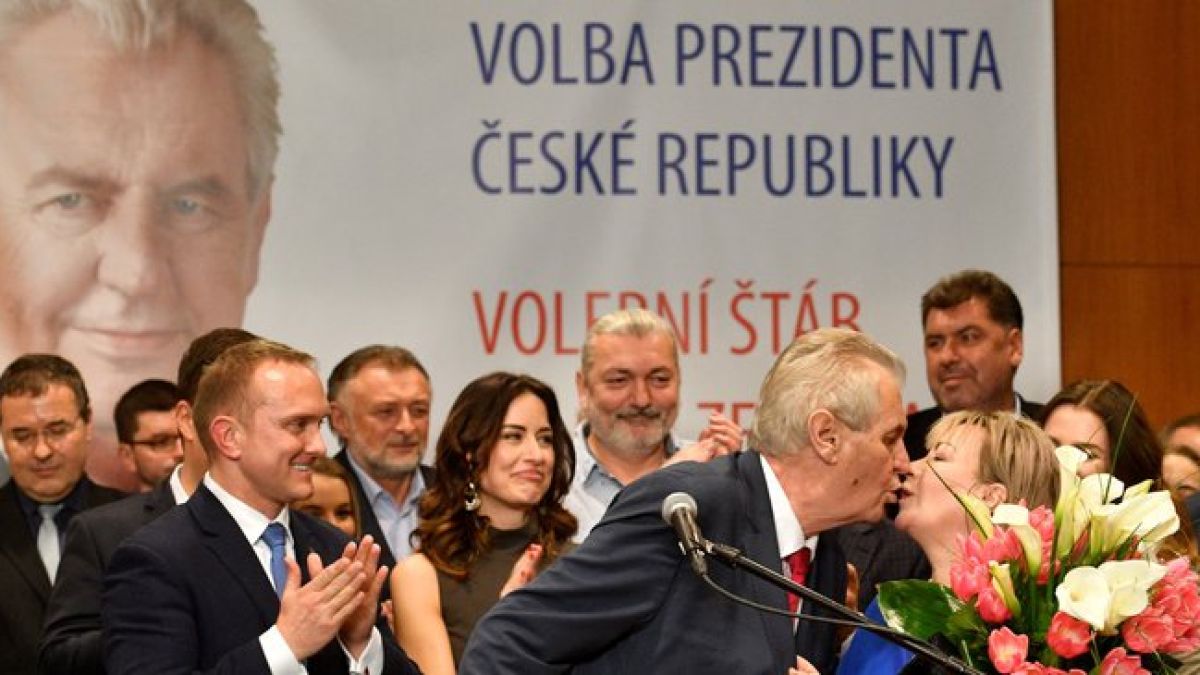 Чехия отново избра Милош Земан за президент!