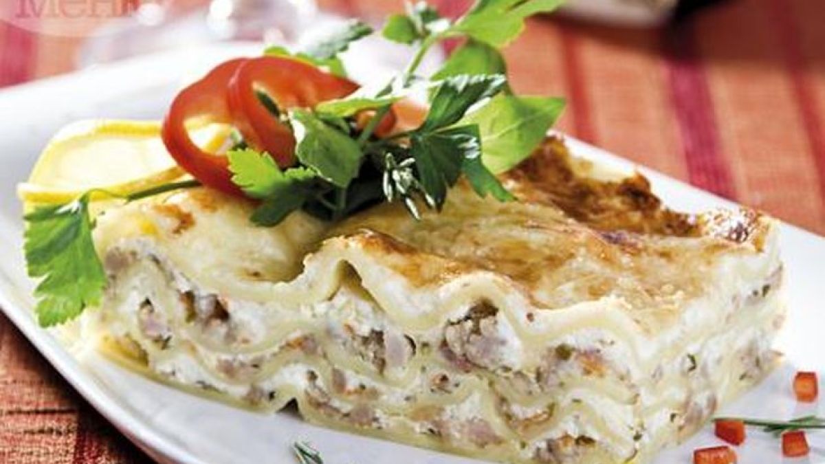 Ох, че вкусно! Бързо си направете тази чудна богата лазаня