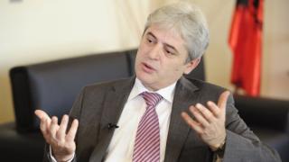 Македонски политик посочи решение за спора за името с Гърция, като намеси и България