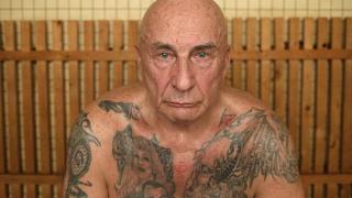 Искам си вкъщи! Босът на руската мафия в Ню Йорк излезе от затвора и се чувства безпомощен