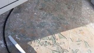 Крадци влязоха в къща, но не намериха нищо и я потрошиха от яд
