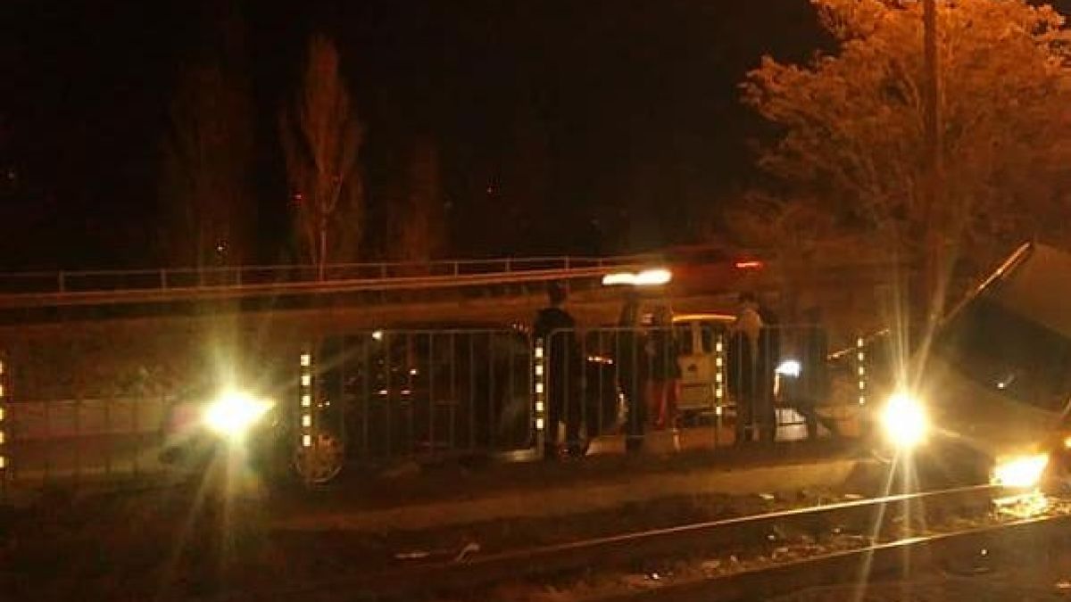 Извънредно и първо в БЛИЦ! Катастрофа и зверска каскада в кв. „Подуене” в столицата! (СНИМКИ)