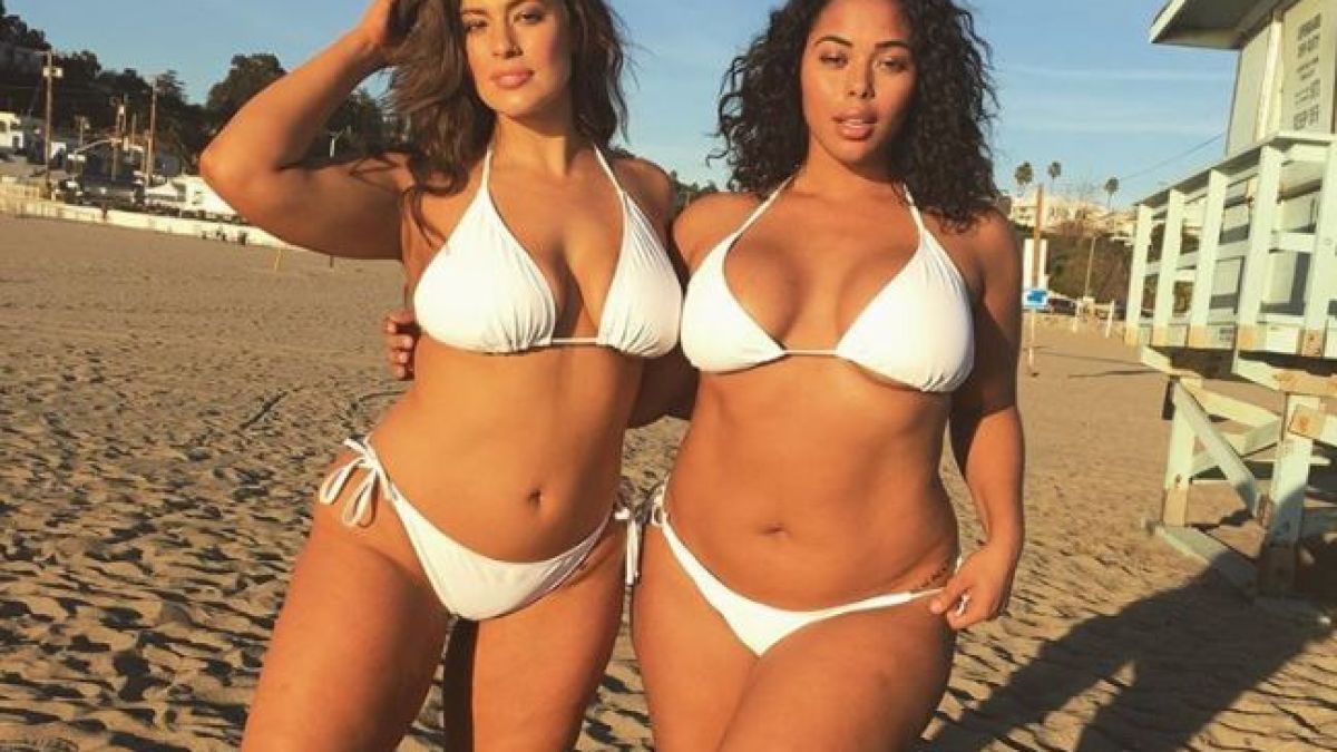 Най-секси plus-size модел зарадва феновете си и показа невиждана своя тайна! (СНИМКИ)