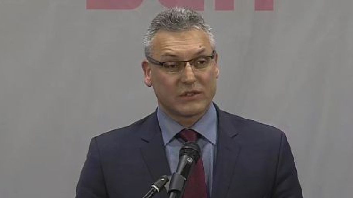 БСП с поредна остра реакция заради Добрев и оставката му