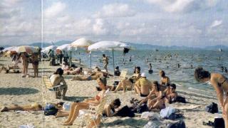 Тези редки СНИМКИ ще ви удивят! Как са почивали през лятото в Северна Корея през 80-те и 90-те години на миналия век