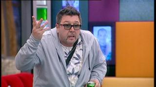 Горещи разкрития за тежката катастрофа с ранени, която шеф Петров забърка! Рок легендата Милена проговори за мелето, в което пострада