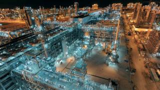 Китай си резервира за десетилетия най-големия износител на втечнен газ в света 