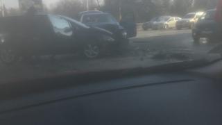 Извънредно и първо в БЛИЦ! Жесток сблъсък с ранени в сърцето на София (ЕКСКЛУЗИВНИ СНИМКИ)