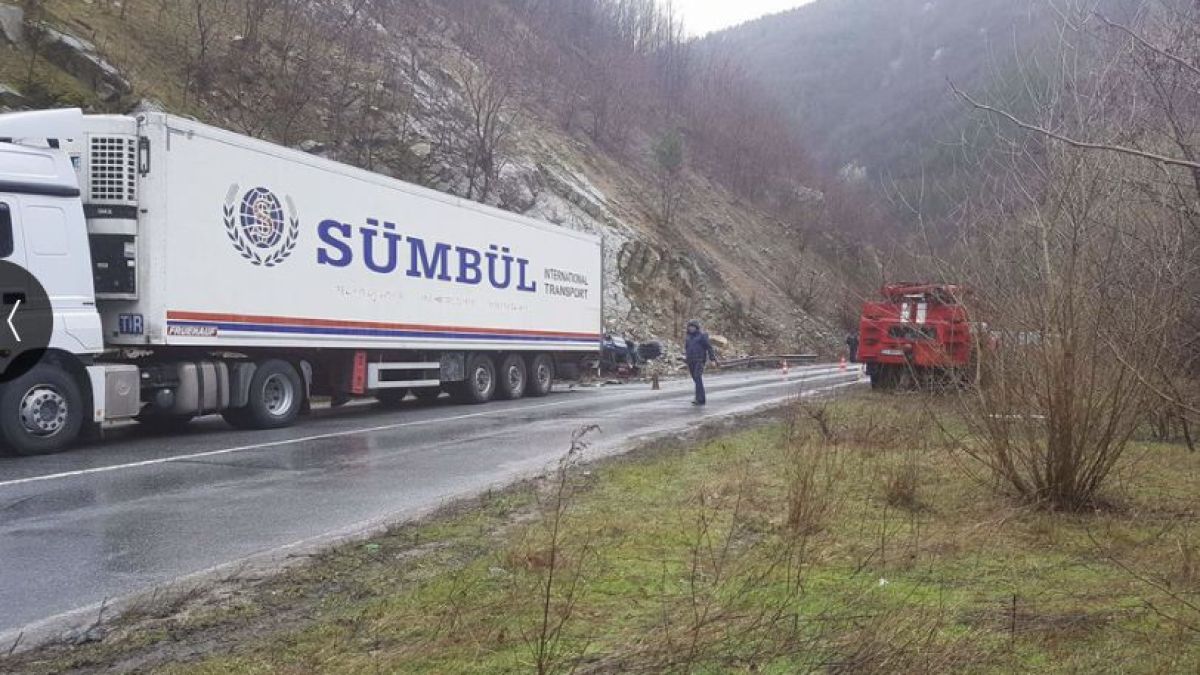 Първи СНИМКИ от касапницата край Хаинбоаз, отнела живота на трима души