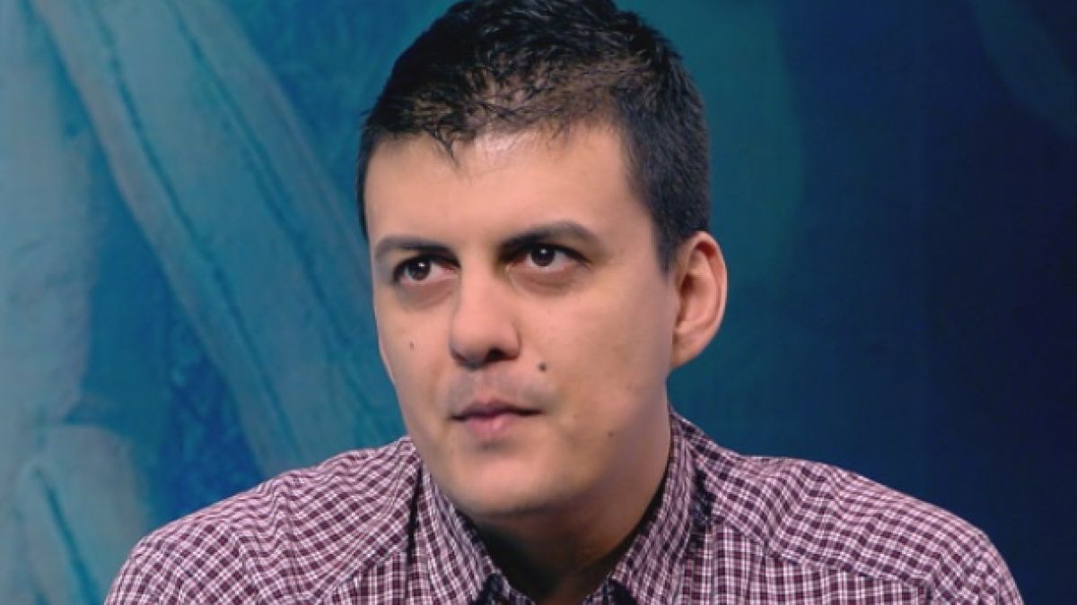 Той се роди в ромско гето, а днес е уважаван кардиолог! Това е затрогващата история на д-р Мирослав Ангелов 