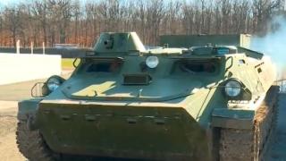 Не е майтап! Вижте коя община бори зимата с... бронетранспортьор 