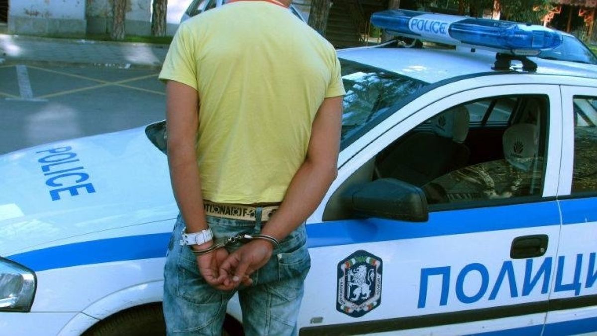 Шокиращи подробности за огнения екшън в Монтанско, при който мъж опита да запали съседа си!